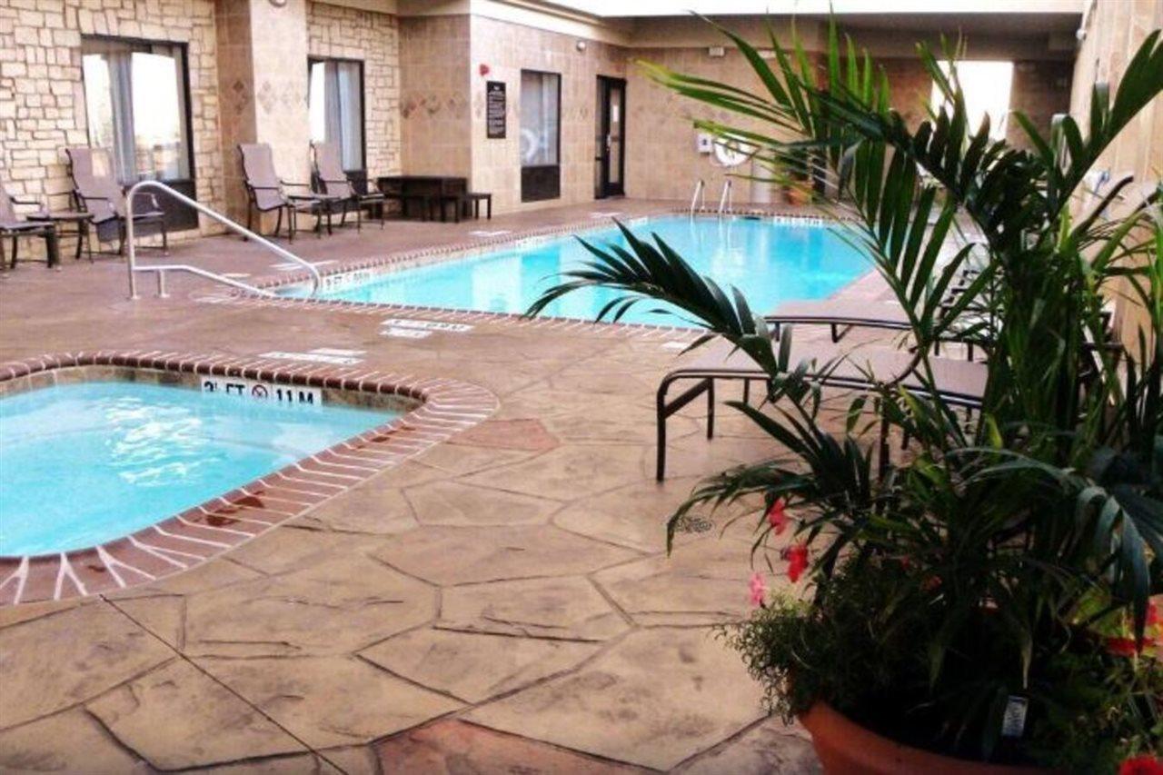 Hampton Inn & Suites Dallas I-30 Cockrell Hill, Tx Extérieur photo