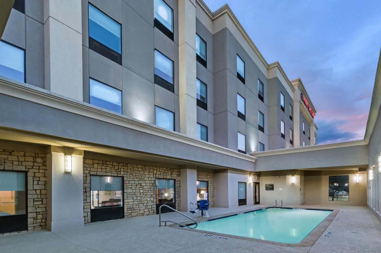 Hampton Inn & Suites Dallas I-30 Cockrell Hill, Tx Extérieur photo
