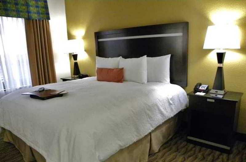 Hampton Inn & Suites Dallas I-30 Cockrell Hill, Tx Extérieur photo