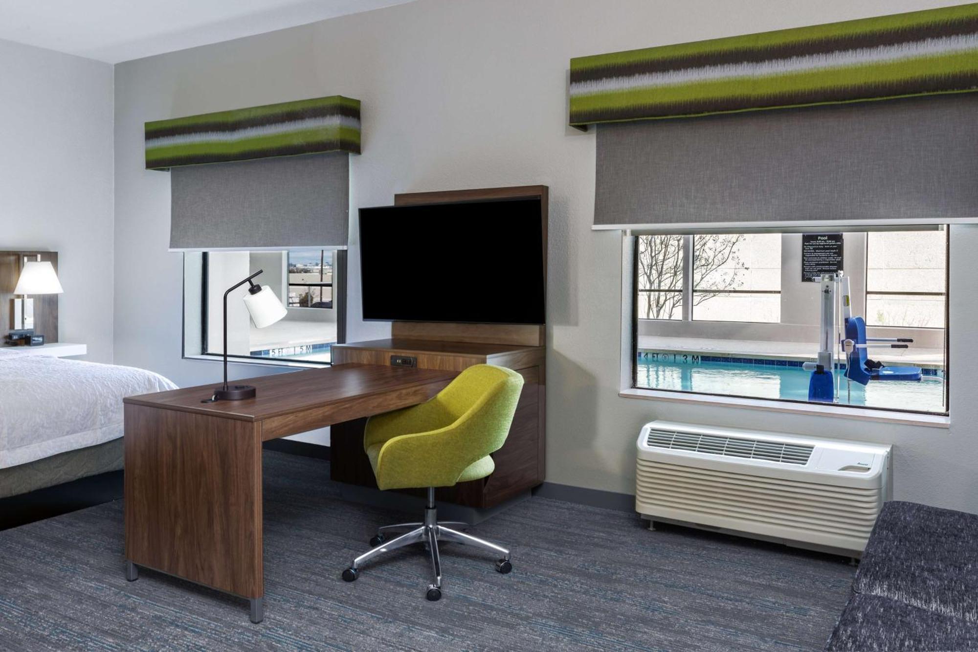 Hampton Inn & Suites Dallas I-30 Cockrell Hill, Tx Extérieur photo