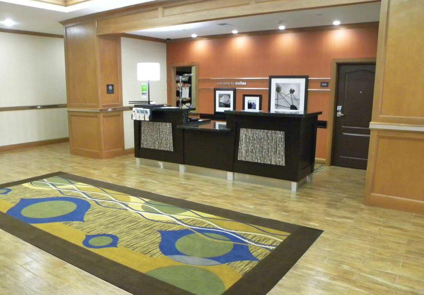 Hampton Inn & Suites Dallas I-30 Cockrell Hill, Tx Extérieur photo